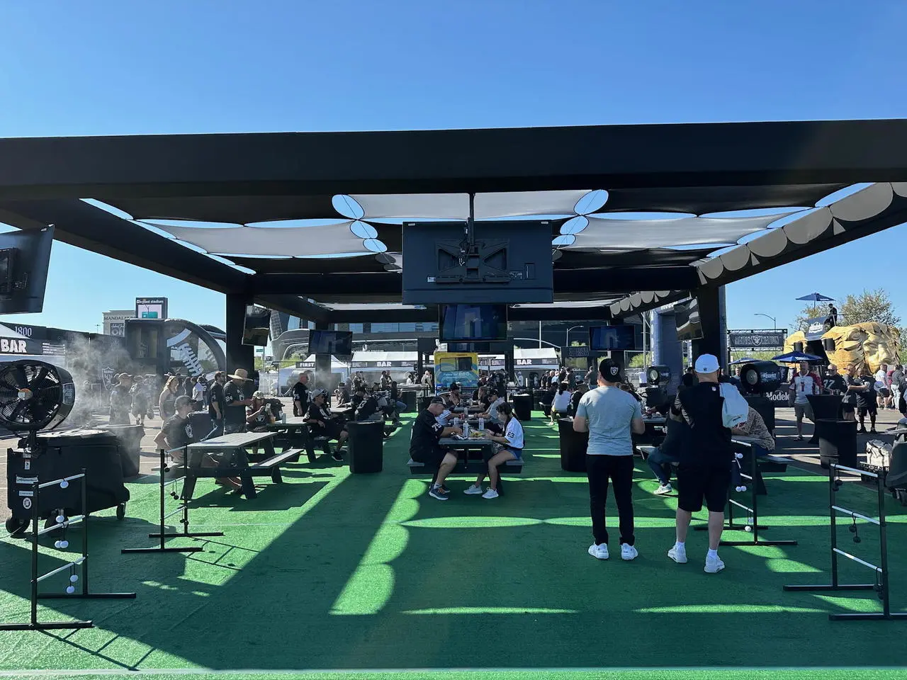 Outdoor Fan Zone Misting Fans Artificial Turf Modelo Branding Las Vegas